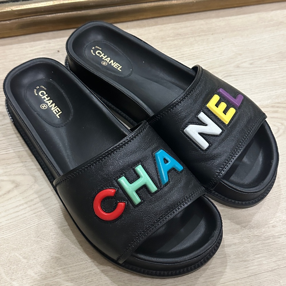 CHANEL - shoes | Lambskin Cha-nel Sandals Black Size 40.5
